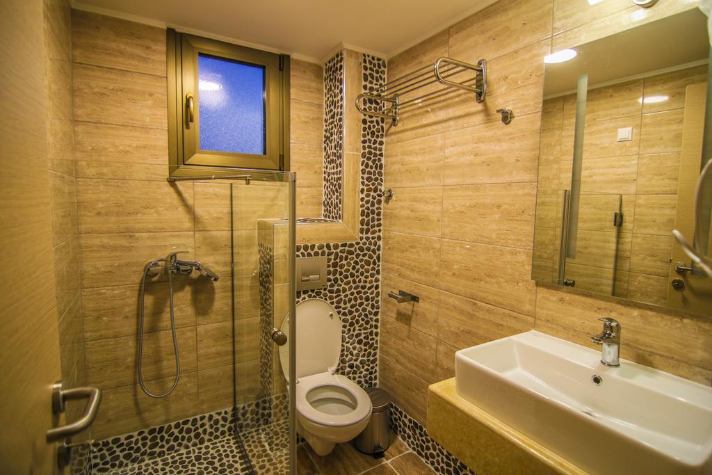 Ofrynio Deluxe Apartments Ofrínion 外观 照片
