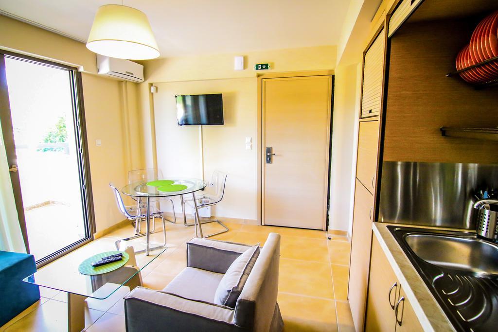 Ofrynio Deluxe Apartments Ofrínion 外观 照片