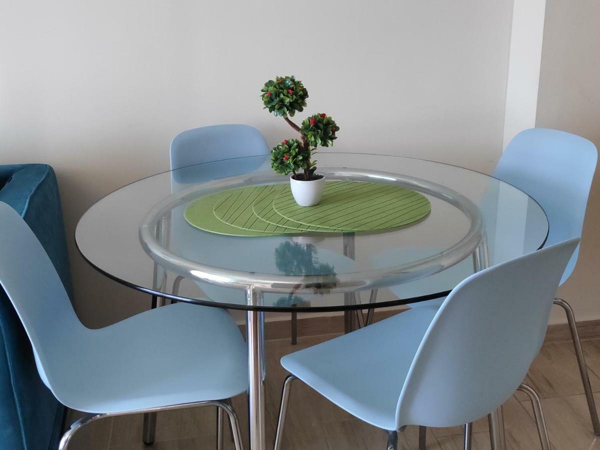 Ofrynio Deluxe Apartments Ofrínion 外观 照片