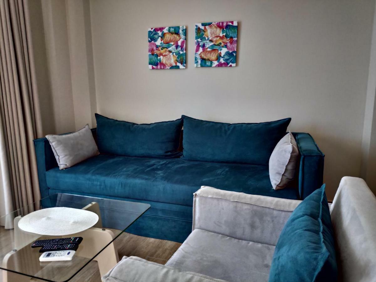Ofrynio Deluxe Apartments Ofrínion 外观 照片