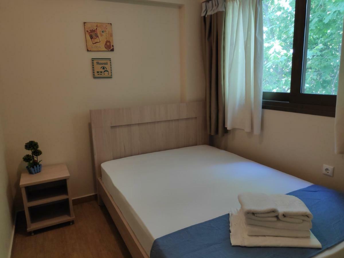 Ofrynio Deluxe Apartments Ofrínion 外观 照片